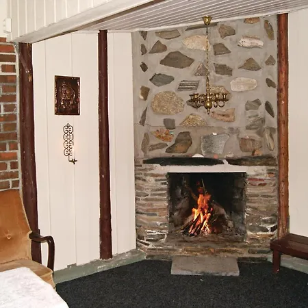 Ferienhaus Two-bedroom With A Fireplace 04 Narbø
